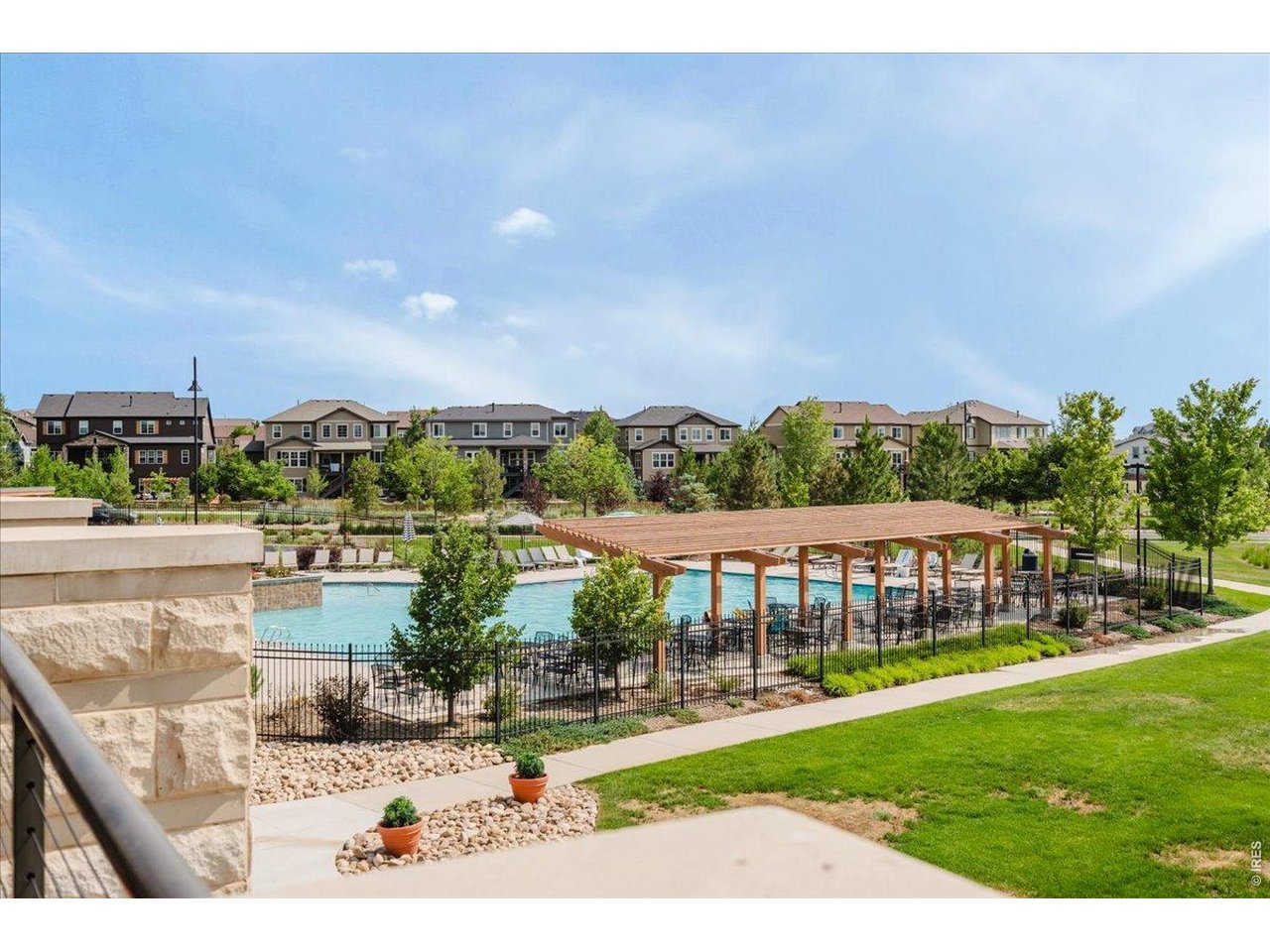 multiple nearby pools and community centers