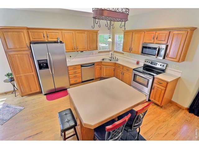 Property Photo 18 Nice Island/Breakfast Bar