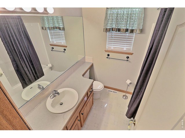 Property Photo 29 Main Bathroom