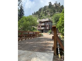 22 Artesian Dr Eldorado Springs, CO 80025