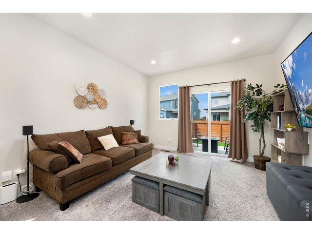 Property Photo 10 Open floorplan