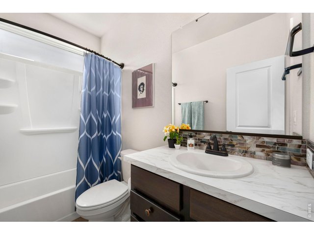 Property Photo 18 Guest bath