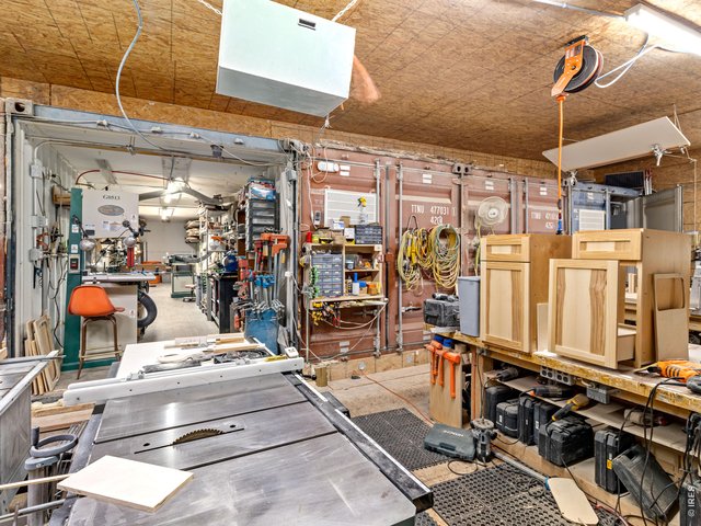 Property Photo 42 5000sf shop!