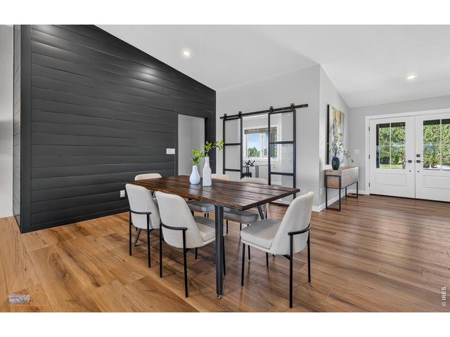Property Photo 14 Dining Area & Home Office
