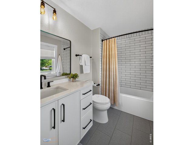 Property Photo 34 Guest Ensuite Bathroom