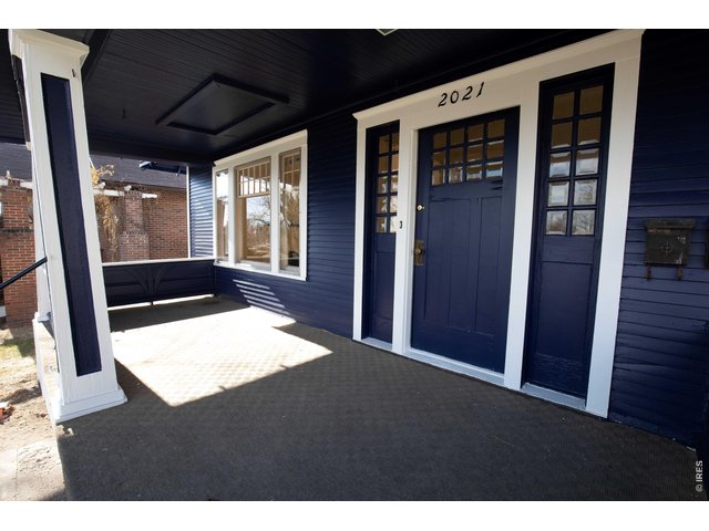 Property Photo 3 Welcoming Covered Patio!