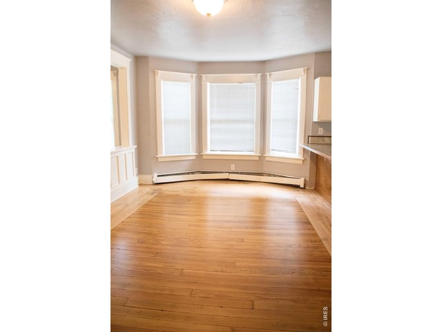 Property Photo 9 Tons of Natural Light!