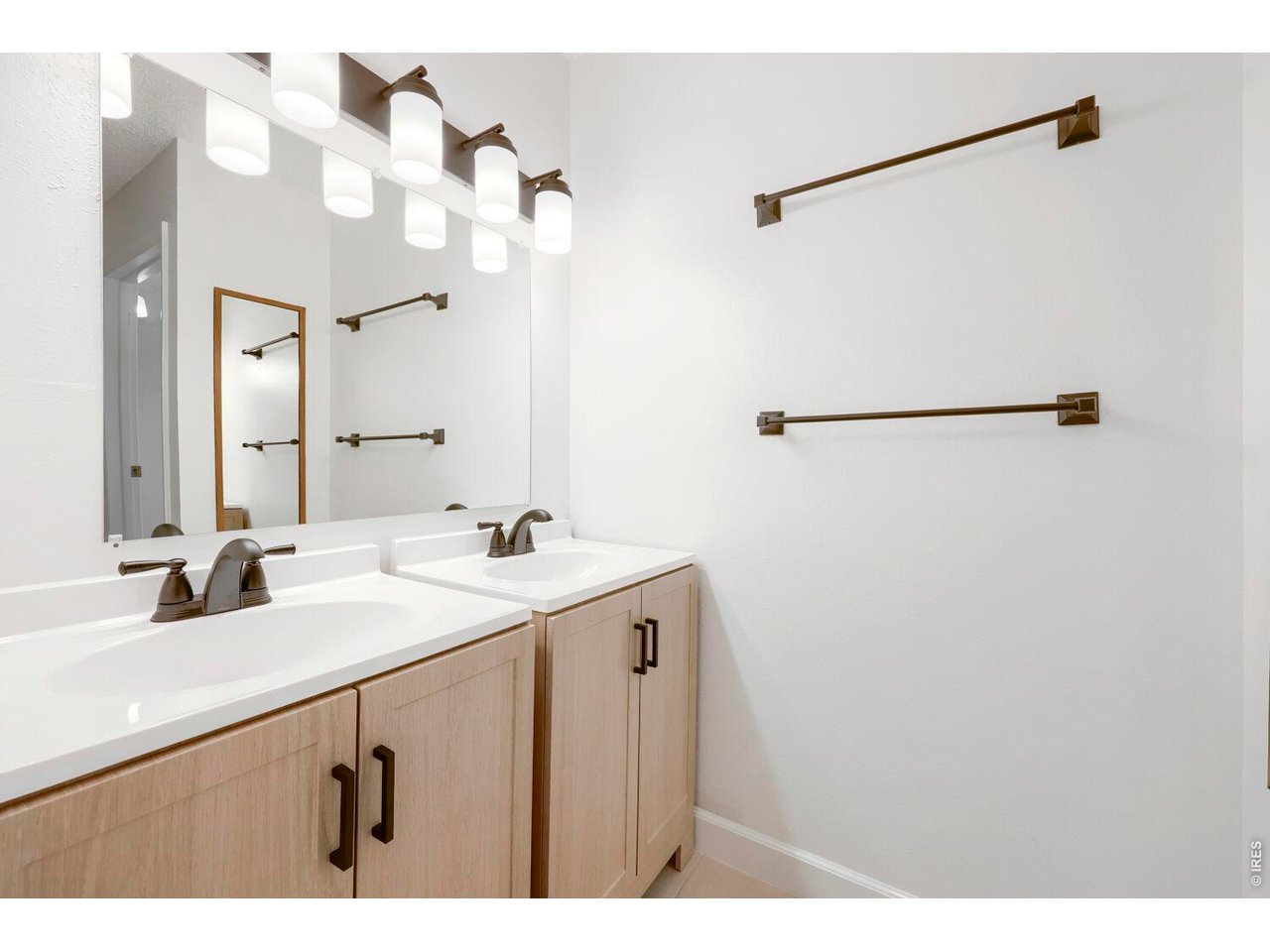 Remodeled Upper Level Bath