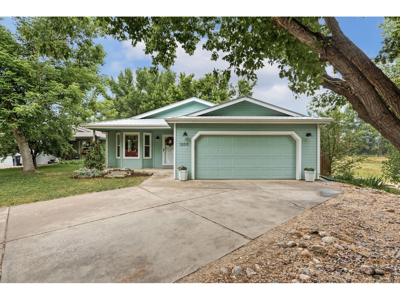 Property Photo 1 
