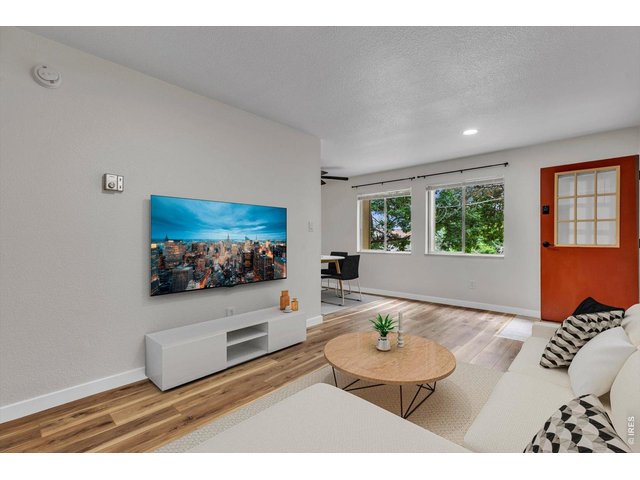 Property Photo 9 Living Room Virtually staged