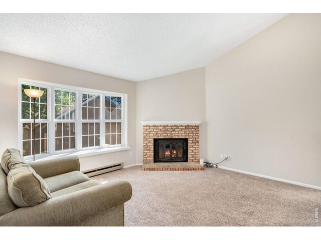 Property Photo 5 Living Room