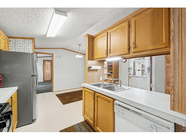 Property Photo 11 A lot of kitchen storage!