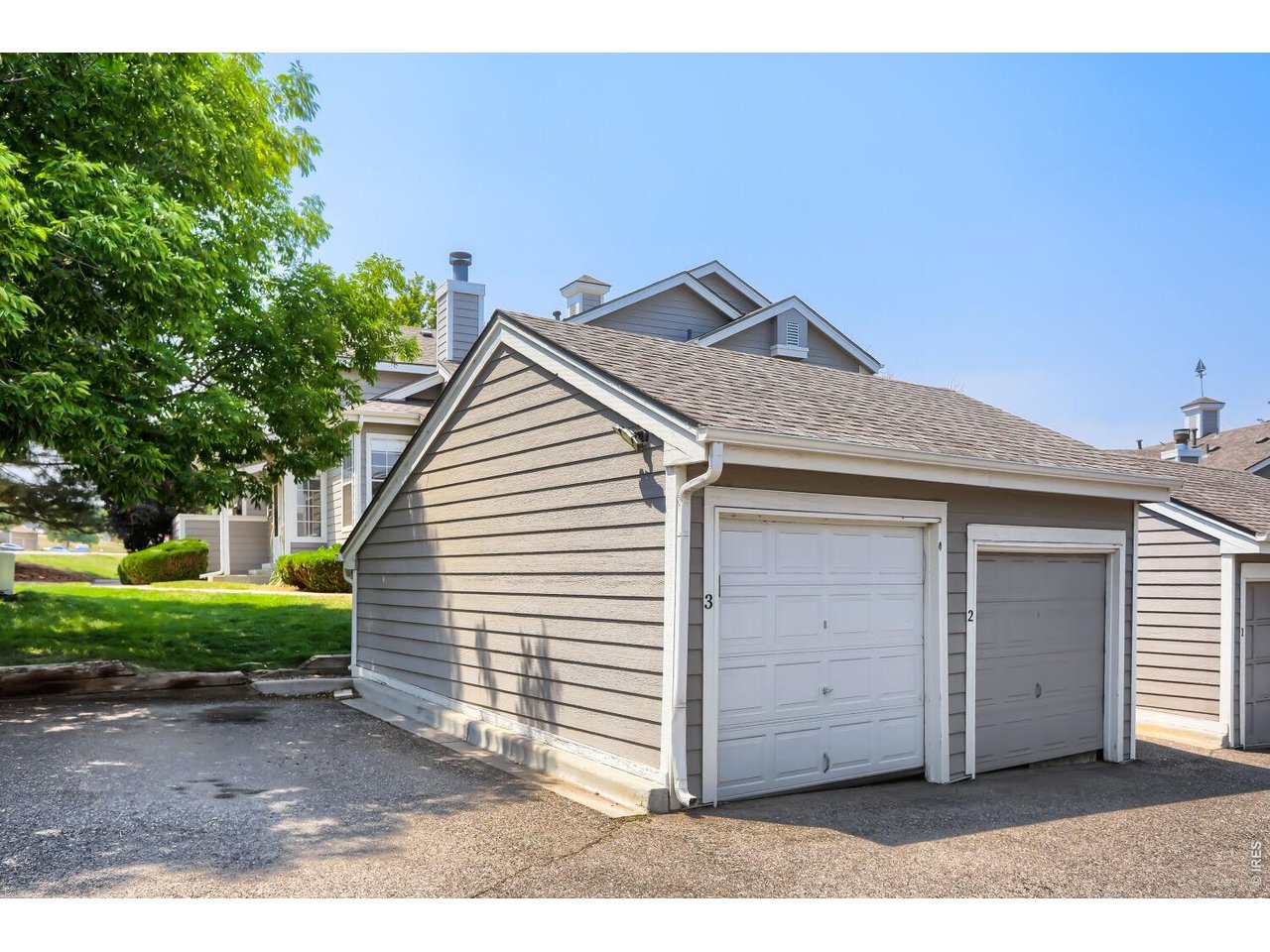 One-car garage