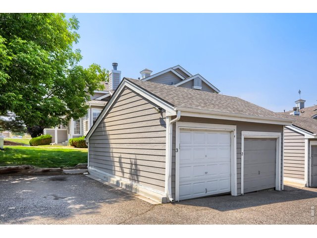 Property Photo 26 One-car garage