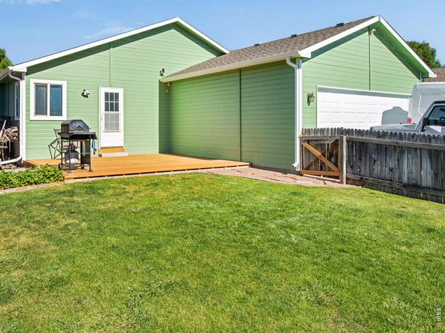 Property Photo 4 Front and rear sprinkler systems