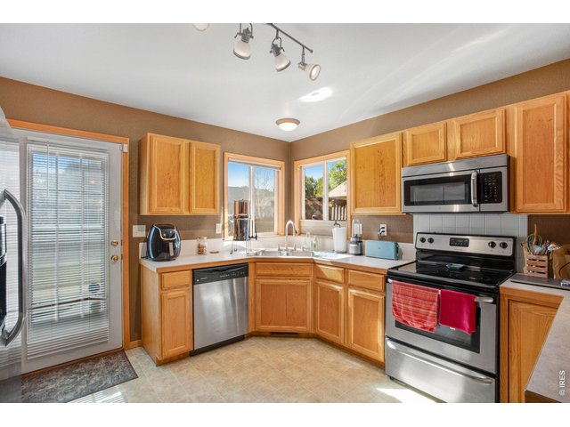 Property Photo 16 kitchen facing northwest