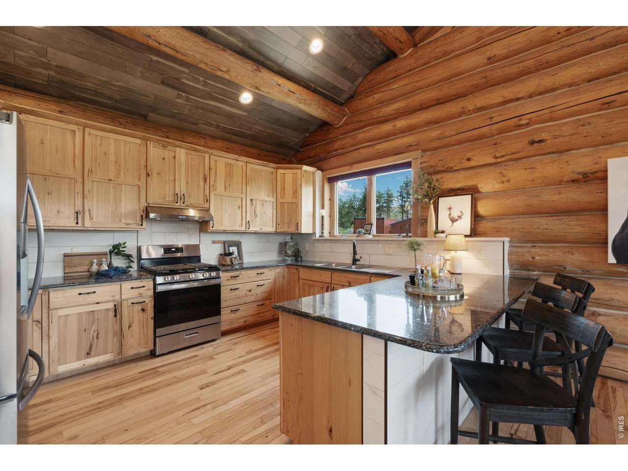Property Photo 5 Large kitchen with granite countertops
