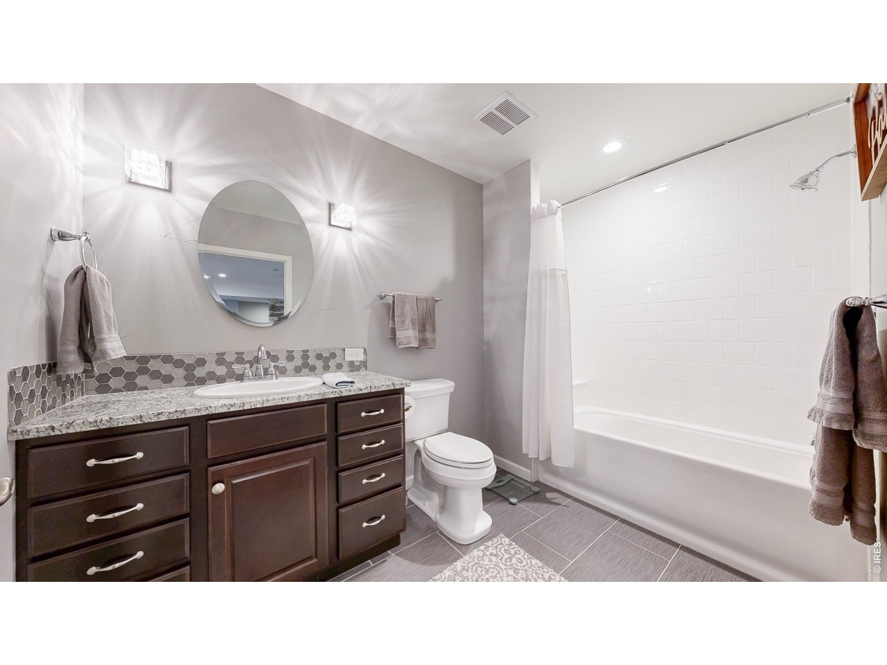 Property Photo 35 Basement bathroom