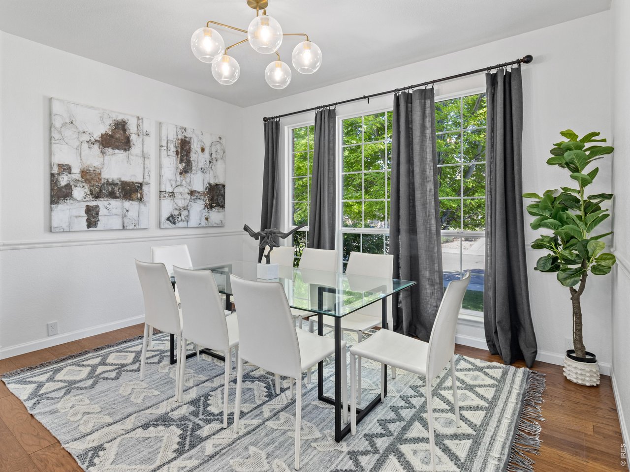 Property Photo 18 Formal dining space, could also be set up as a home office