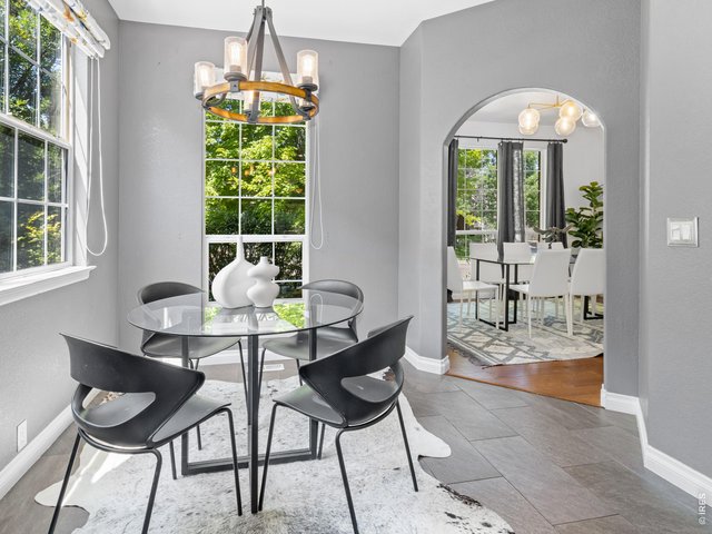 Property Photo 16 Cute sun-filled breakfast nook