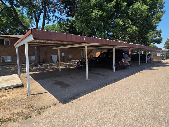 Property Photo 6 Carports