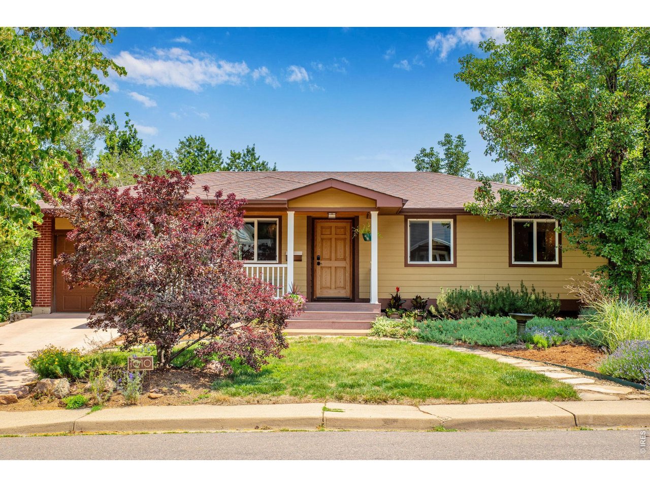 Property Photo 1 