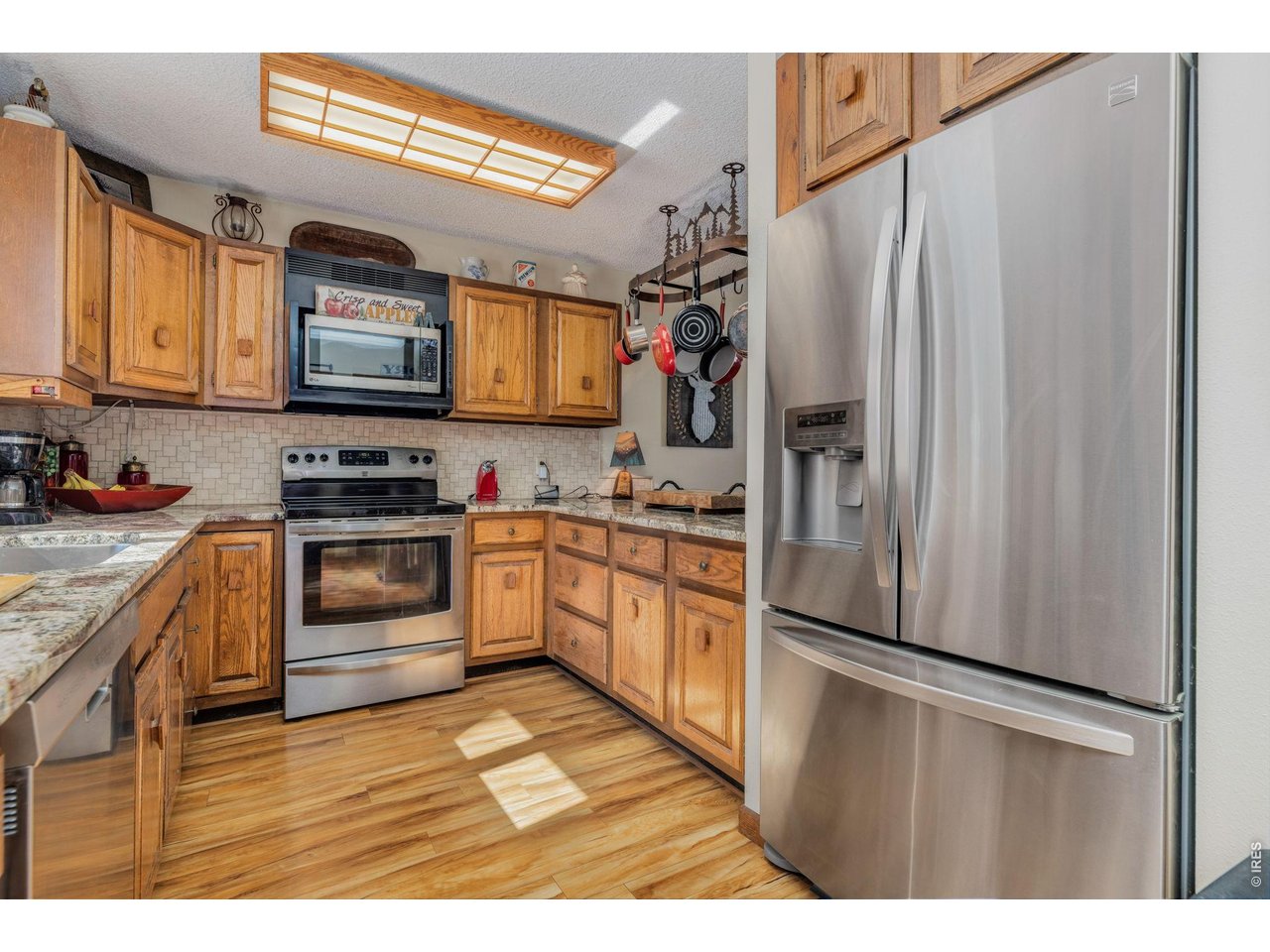Comfortable, updated kitchen