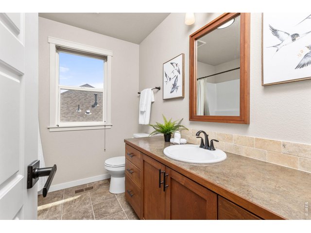 Property Photo 23 Upstairs full bathroom