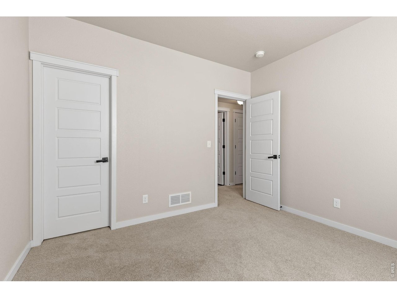 Property Photo 27 Basement bedroom 5