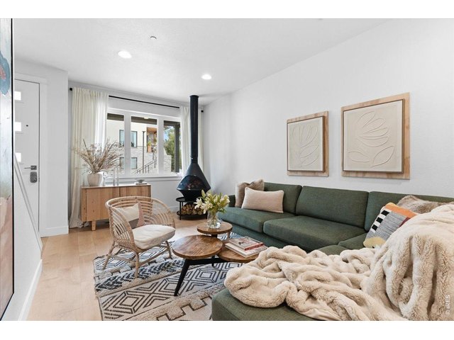 Property Photo 4 Bright living room