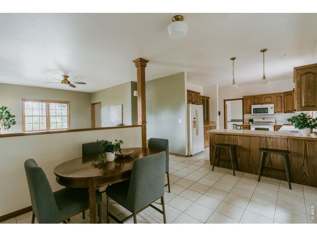 Property Photo 13 Inviting breakfast nook