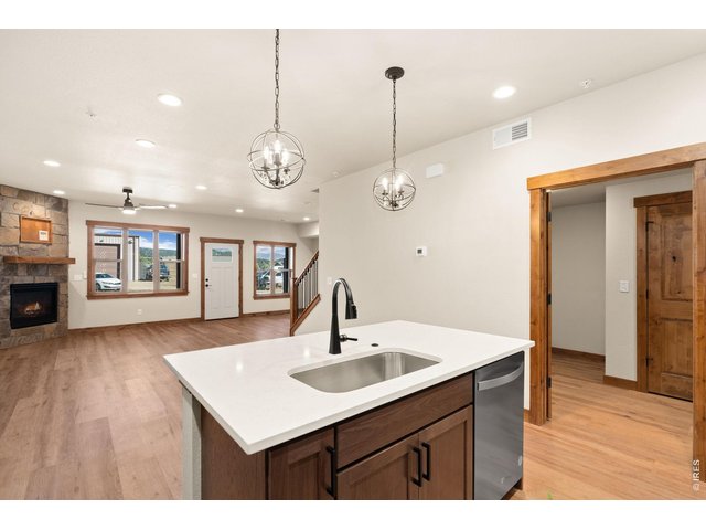 Property Photo 5 Open concept perfect for entertaining!