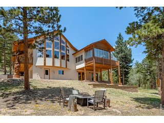 221 Rockledge Cir Lyons, CO 80540