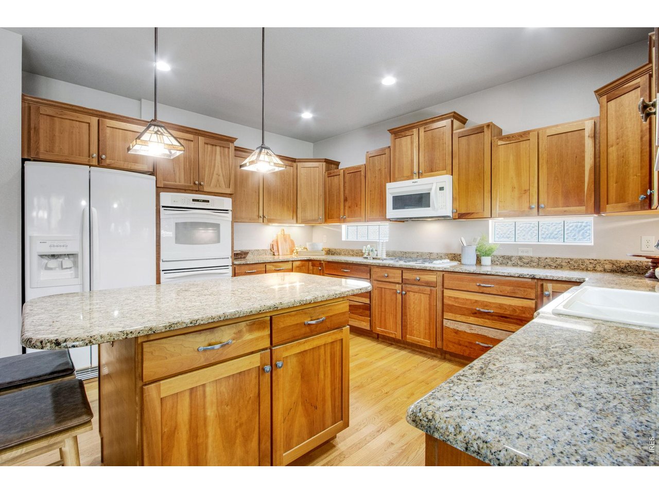 Property Photo 28 Gas cooktop, double wall ovens - wonderful workspace!