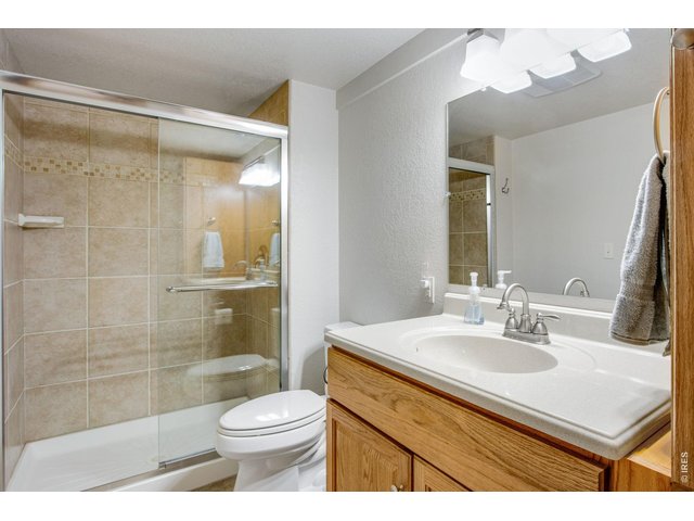 Property Photo 42 Lower level full bathroom