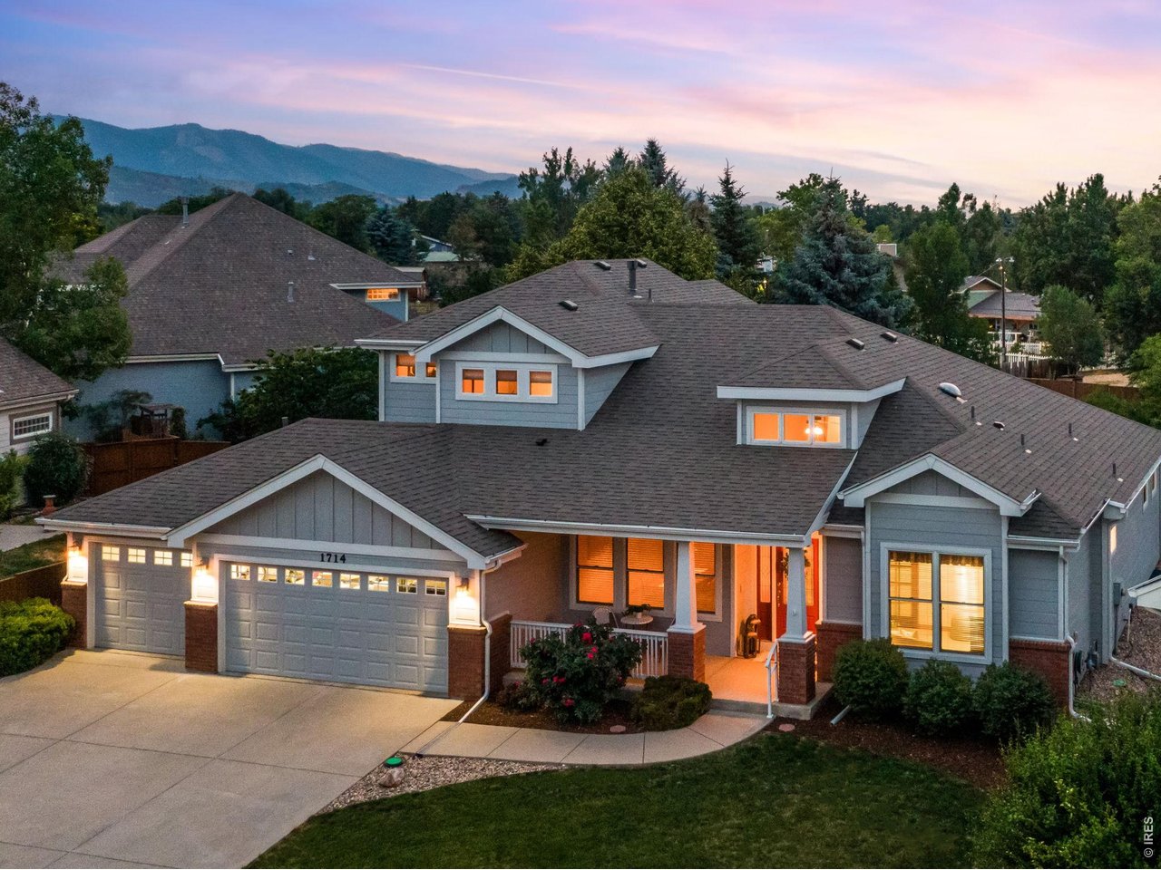 Property Photo 2 Newer 2024 Class IV Malakey Vista Roof, 2020 High Efficiency variable speed furnace, whole home humidifier, 2020 High efficiency AC, 2019 H2O Heater.