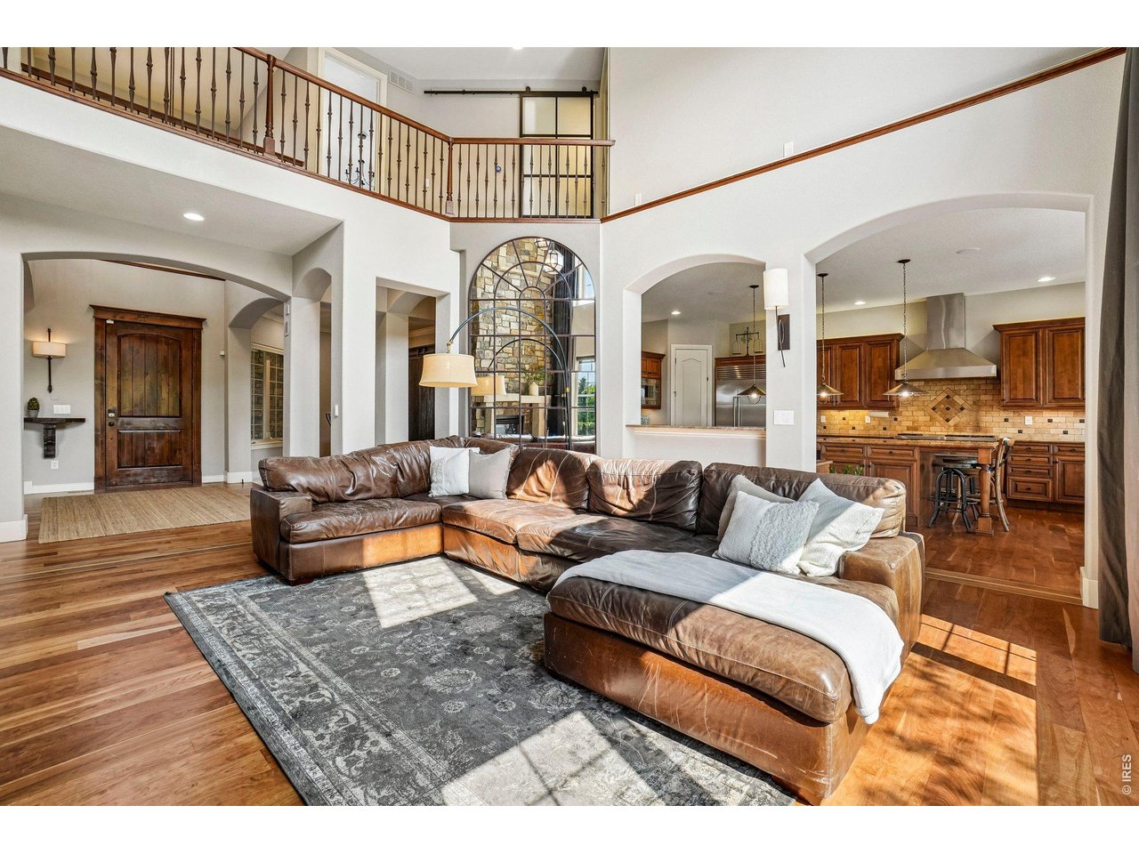 Property Photo 10 Open floor plan for family time and awesome entertainment options