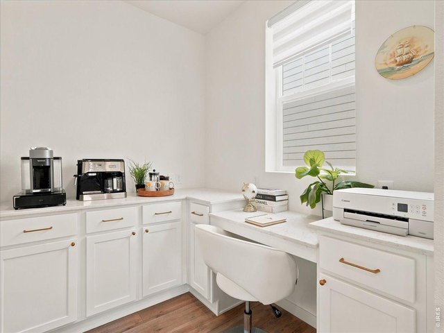Property Photo 16 Small nook directly off the kitchen. Perfect for an office or a craft room.