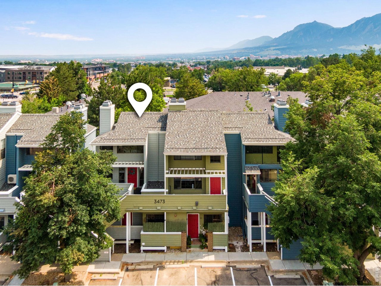 Property Photo 1 Loaded with Character, convenient Boulder living, private remodeled 2nd level condo, close to shopping - easy bike + trail connectivity to CU and Pearl Street!