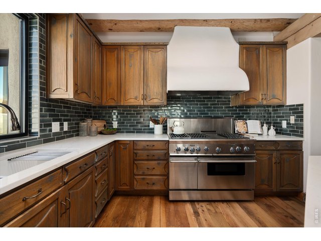 Property Photo 17 All appliance included.