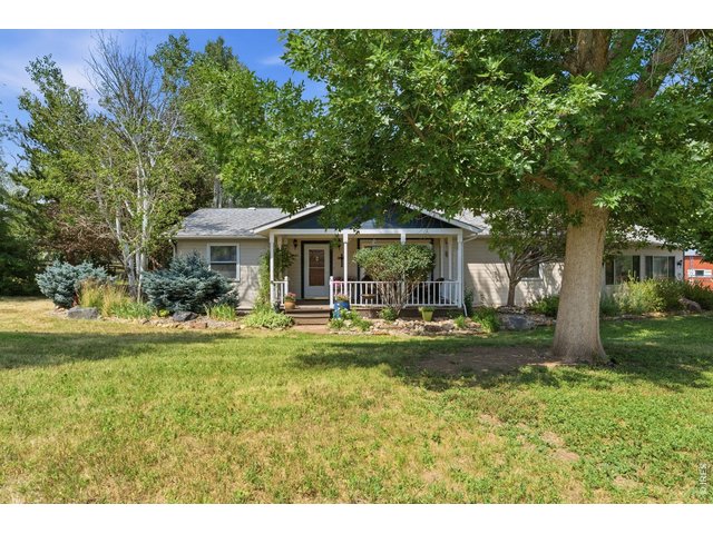 Property Photo 8 Level acreage lot with plenty of space!