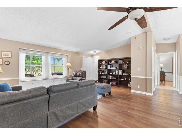Property Photo 14 Light, bright and open floorplan