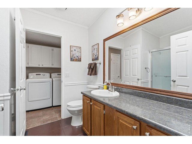 Property Photo 24 Primary bathroom