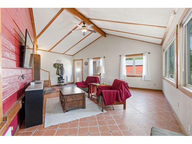 Property Photo 28 Inviting bonus great room