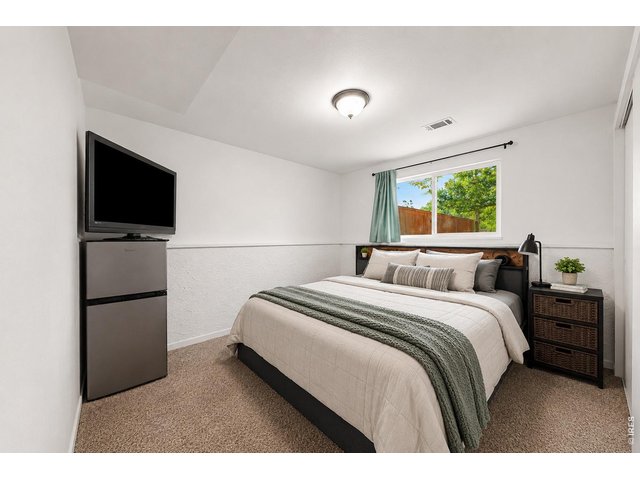Property Photo 13 2nd bedroom on lower level