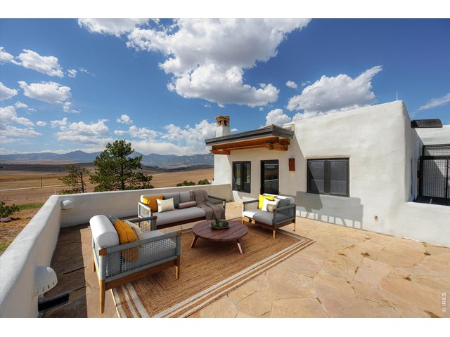 Property Photo 45 Guest suite private patio and seperate entrance with views of the Marshall Mesas!