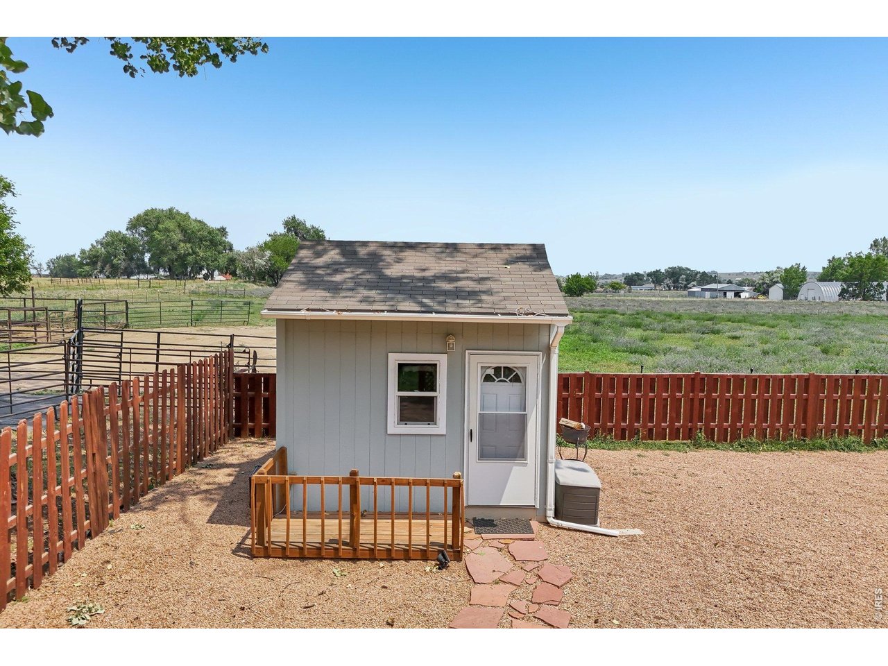 Property Photo 14 Small storage shed