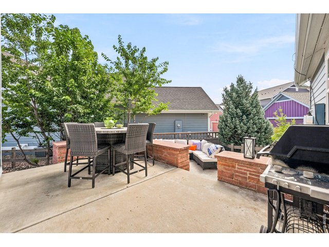 Property Photo 32 Double level patio with built-in planters