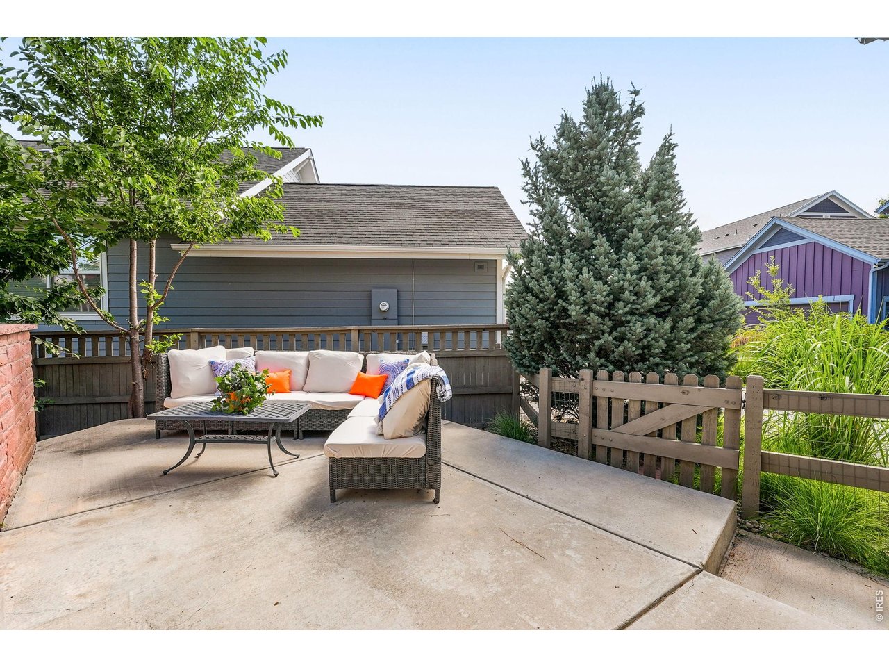 Double level patio with built-in planters