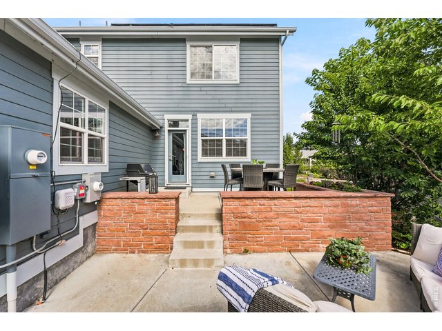 Property Photo 34 Double level patio with built-in planters